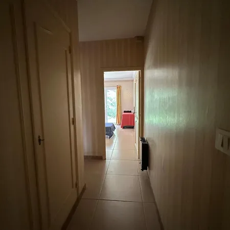 Parfaite Pour Des * Йер
